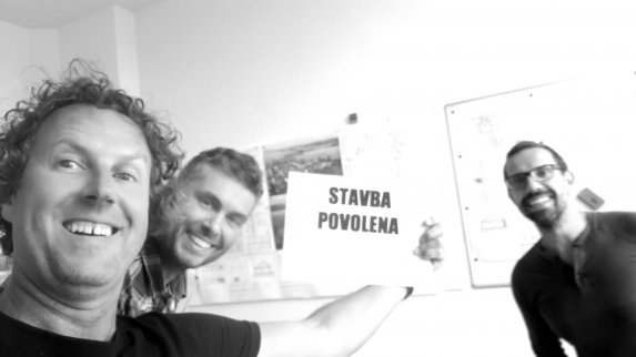 Stavba povolena, jdeme na to.